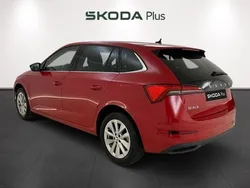 Rojo Usado 2023 Skoda Scala Ambition Utilitario | 17.290 € (Precio justo)