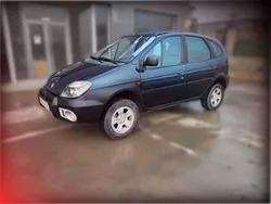 Negro Usado 2002 Renault Scénic Dynamique Monovolumen | 4800 €