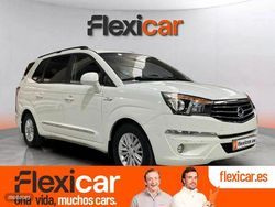 Blanco Usado 2017 Ssangyong (KGM) Rodius Monovolumen | 17.990 €
