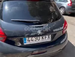 Negro Usado 2017 Peugeot 208 Style Utilitario | 5000 € (Super precio)
