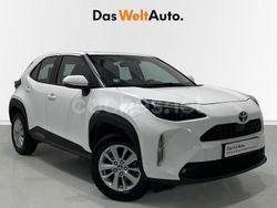 Blanco Usado 2023 Toyota Yaris Hybrid Active SUV | 19.990 € (Precio justo)