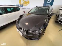 Gris Usado 2021 VW Passat Executive Familiar | 20.600 € (Precio justo)