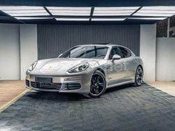 Gris / plata Usado 2015 Porsche Panamera S E-Hybrid Berlina | 34.900 €