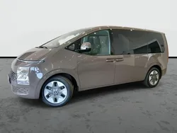 Gris iron Nuevo 2025 Hyundai Staria Van | 44.990 €
