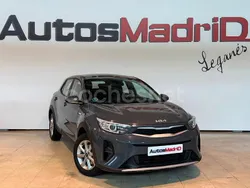 Gris / plata Usado 2022 Kia Stonic Plus SUV | 13.490 € (Precio justo)