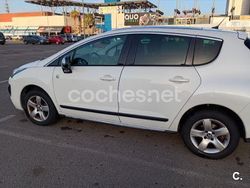 Blanco Usado 2015 Peugeot 3008 Allure Berlina | 7900 € (Precio justo)