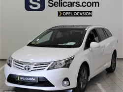 Blanco Usado 2014 Toyota Avensis Advance Berlina | 14.900 € (Caro)