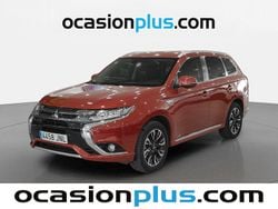 Rojo Usado 2016 Mitsubishi Outlander P-HEV SUV | 19.990 € (Un poco caro)