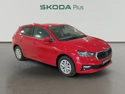 Rojo Usado 2024 Skoda Fabia Selection Berlina | 16.790 € (Super precio)