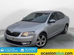 Plateado Usado 2014 Skoda Octavia Elegance Utilitario | 11.700 € (Precio justo)