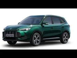 Verde Nuevo 2024 MG ZS Comfort Berlina | 25.020 € (Caro)