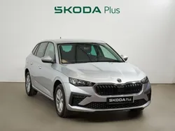 Gris plata Usado 2025 Skoda Scala Selection Utilitario | 25.000 € (Caro)