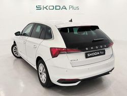 Blanco Usado 2024 Skoda Scala Selection Utilitario | 19.350 € (Precio justo)