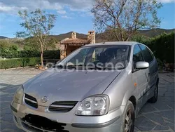 Gris / plata Usado 2004 Nissan Almera Tino Acenta Monovolumen | 3000 €