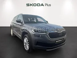 Gris Usado 2024 Skoda Kodiaq Ambition SUV | 31.857 € (Buen precio)