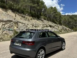 Gris / plata Usado 2013 Audi A3 Ambition Berlina | 10.900 € (Buen precio)
