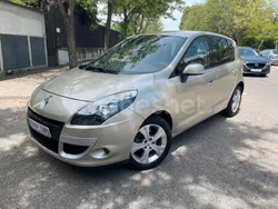 Beige Usado 2010 Renault Scénic III Bose Edition Monovolumen | 9900 € (Precio justo)