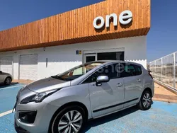 Gris / plata Usado 2014 Peugeot 3008 Style Berlina | 8999 € (Precio justo)