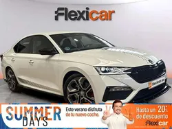 Blanco Usado 2022 Skoda Octavia RS Berlina | 29.990 € (Precio justo)
