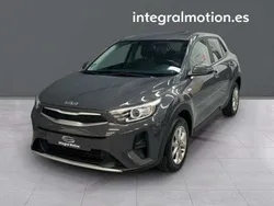 Negro Usado 2023 Kia Stonic SUV | 15.500 € (Precio justo)