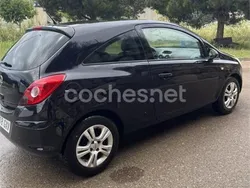 Negro Usado 2010 Opel Corsa Berlina | 5990 € (Precio justo)