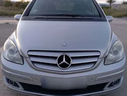 Gris Usado 2008 Mercedes B200 Monovolumen | 5250 € (Un poco caro)