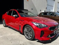 Granate Usado 2018 Kia Stinger Berlina | 34.999 €