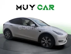 Eléctrico Usado 2024 Tesla Model Y RWD SUV | 36.990 €