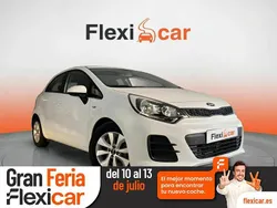 Blanco Usado 2017 Kia Rio Berlina | 9890 € (Buen precio)