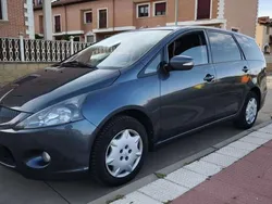 Gris / plata Usado 2005 Mitsubishi Grandis Intense Monovolumen | 3700 €