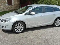 Gris / plata Usado 2012 Opel Astra Excellence Familiar | 7900 € (Caro)