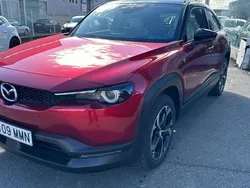 Rojo Usado 2023 Mazda MX30 Ad'Vantage SUV | 30.900 € (Caro)