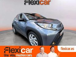 Gris Usado 2024 Toyota Aygo X-play Utilitario | 12.990 € (Precio justo)