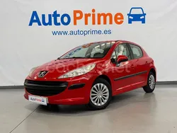 Rojo Usado 2006 Peugeot 207 Berlina | 2970 € (Precio justo)