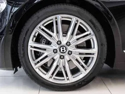 Negro Usado 2023 Bentley Flying Spur Berlina | 228.000 €