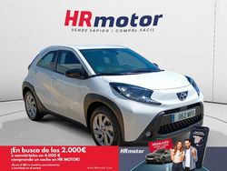 Blanco Usado 2024 Toyota Aygo Play Utilitario | 15.470 € (Un poco caro)
