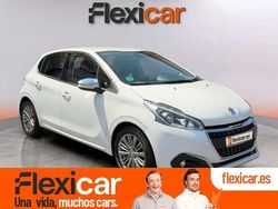 Blanco Usado 2017 Peugeot 208 Allure Utilitario | 8990 € (Precio justo)