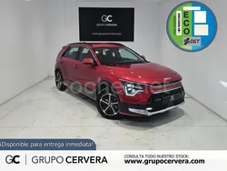 Rojo Nuevo 2025 Kia Niro SUV | 31.400 € (Precio justo)