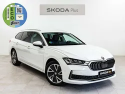 Blanco Usado 2024 Skoda Superb Selection Familiar | 33.390 € (Precio justo)