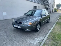Gris / plata Usado 2003 Kia Shuma Berlina | 1950 €