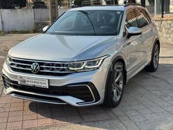 Gris / plata Usado 2022 VW Tiguan R-line SUV | 29.900 € (Precio justo)
