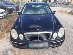 Negro Usado 2002 Mercedes E270 Elegance Berlina | 4800 € (Caro)