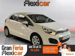 Blanco Usado 2014 Kia Rio Berlina | 8290 € (Precio justo)