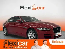 Rojo Usado 2019 Jaguar XE Pure Berlina | 15.790 €