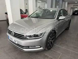 Gris / plata Usado 2015 VW Passat Advance Berlina | 14.900 € (Precio justo)