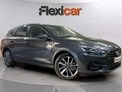 Gris Usado 2024 Hyundai i30 Familiar | 19.190 € (Precio justo)