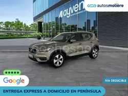 Gris / plata Usado 2021 Volvo XC40 Momentum SUV | 25.400 € (Precio justo)