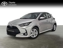 Gris Usado 2022 Toyota Yaris Hybrid Business Edition Utilitario | 18.490 € (Precio justo)
