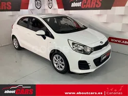 Blanco Usado 2016 Kia Rio Berlina | 8900 € (Precio justo)