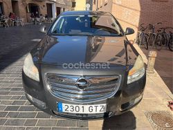 Gris / plata Usado 2010 Opel Insignia Essentia Berlina | 4500 € (Precio justo)